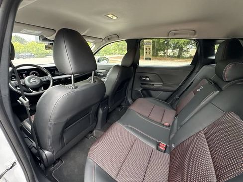 Used 2025 Nissan Kicks SR FWD image 24