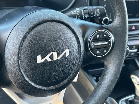 Certified 2025 Kia Soul LX w/ LX Technology Package FWD image 24