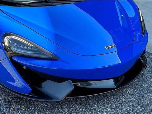 Used 2019 McLaren 570S Spider image 23