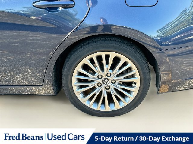 Used 2020 Toyota Avalon Limited w/ Advanced Safety Package FWD image 26