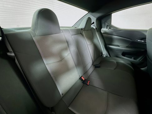 Used 2011 Dodge Avenger Express image 23