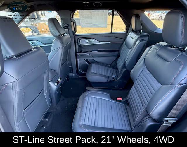 Used 2027 Ford Explorer ST-Line w/ Premium Package AWD/4WD image 13