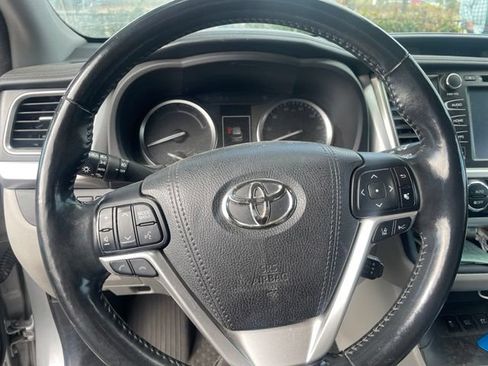 Used 2018 Toyota Highlander Limited Platinum AWD/4WD image 40