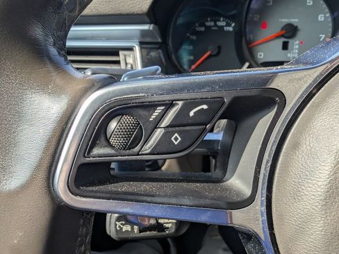 Used 2018 Porsche Macan S AWD/4WD image 23