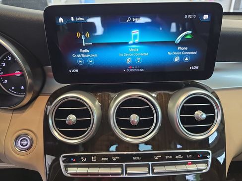 Used 2021 Mercedes-Benz GLC 300 4MATIC image 22