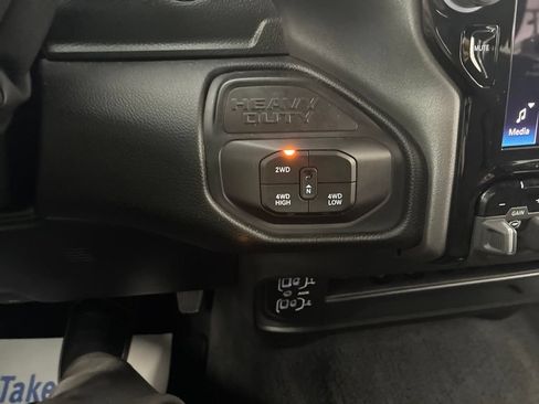 Certified 2025 RAM 2500 Big Horn AWD/4WD image 40