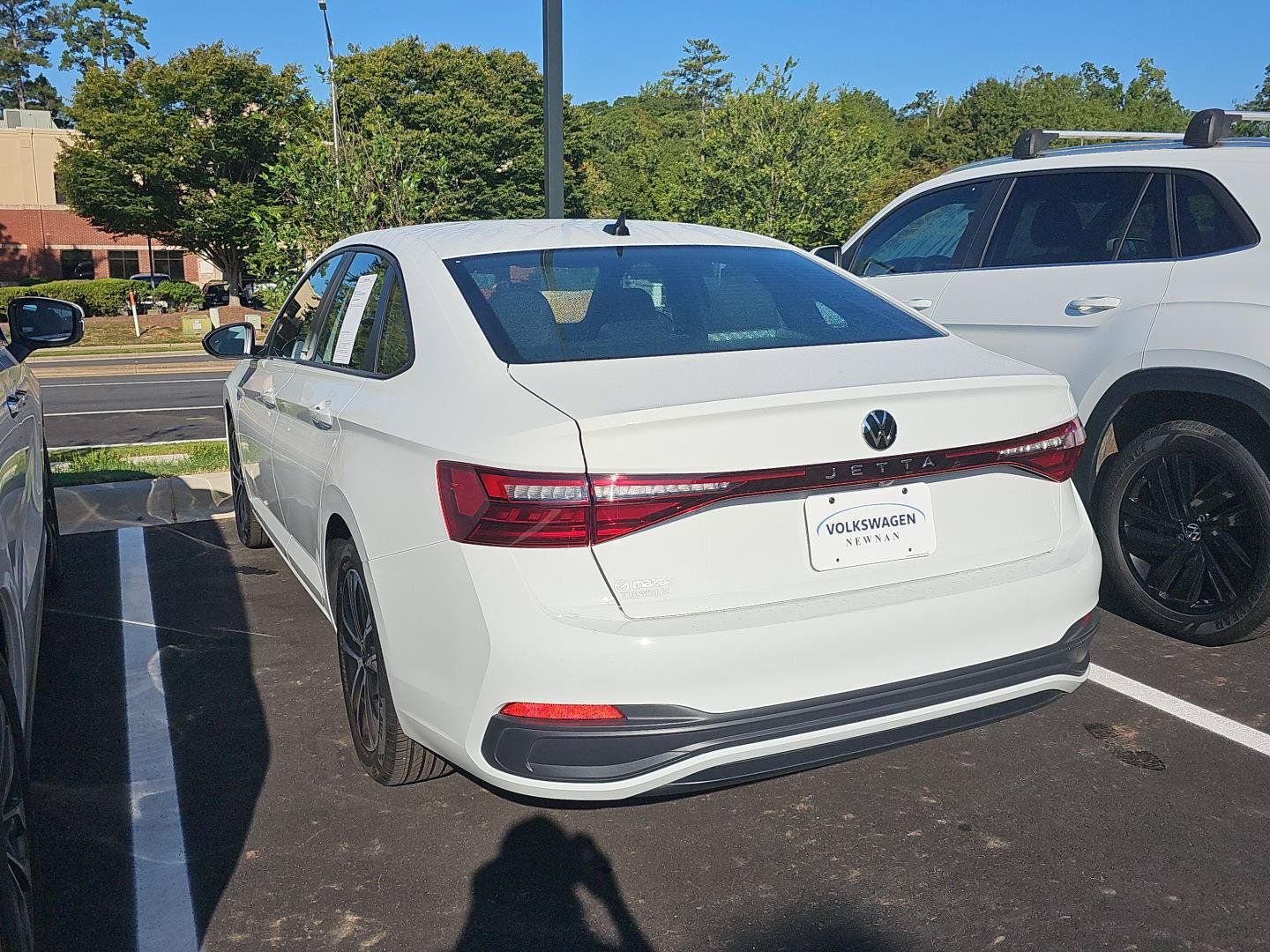 Used 2025 Volkswagen Jetta Sport FWD image 5