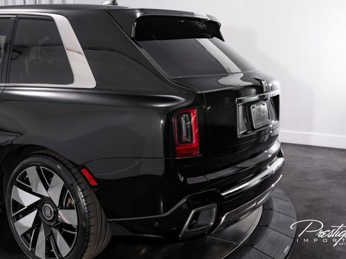 Used 2025 Rolls-Royce Cullinan image 13