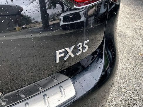 Used 2011 INFINITI FX35 AWD w/ Premium Pkg image 42