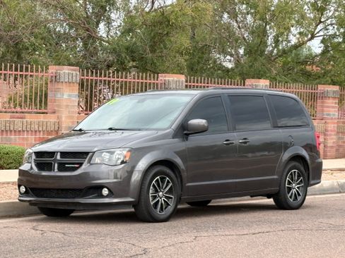 Used 2019 Dodge Grand Caravan GT FWD image 1