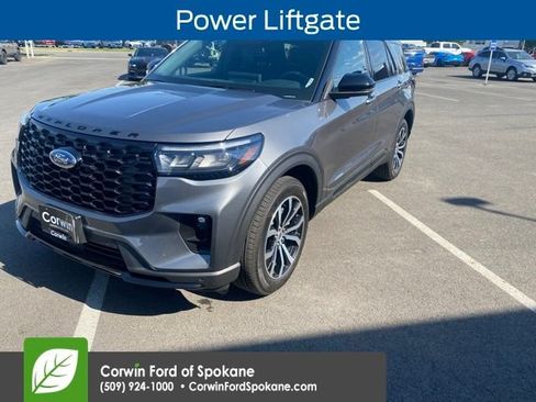 Used 2025 Ford Explorer ST-Line AWD/4WD image 9