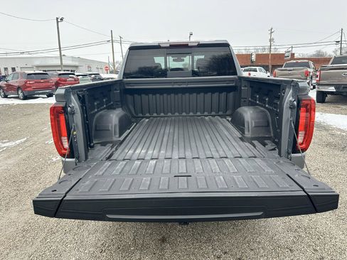 Used 2019 GMC Sierra 1500 SLT w/ SLT Premium Package image 5