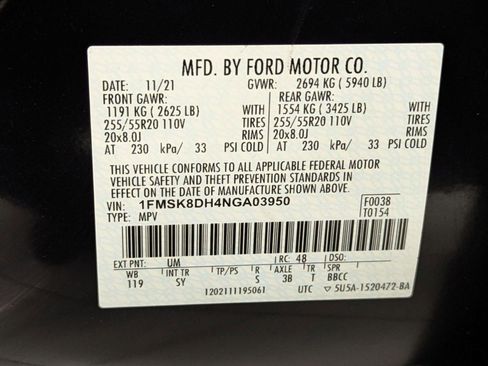 Used 2022 Ford Explorer XLT w/ Equipment Group 202A image 18