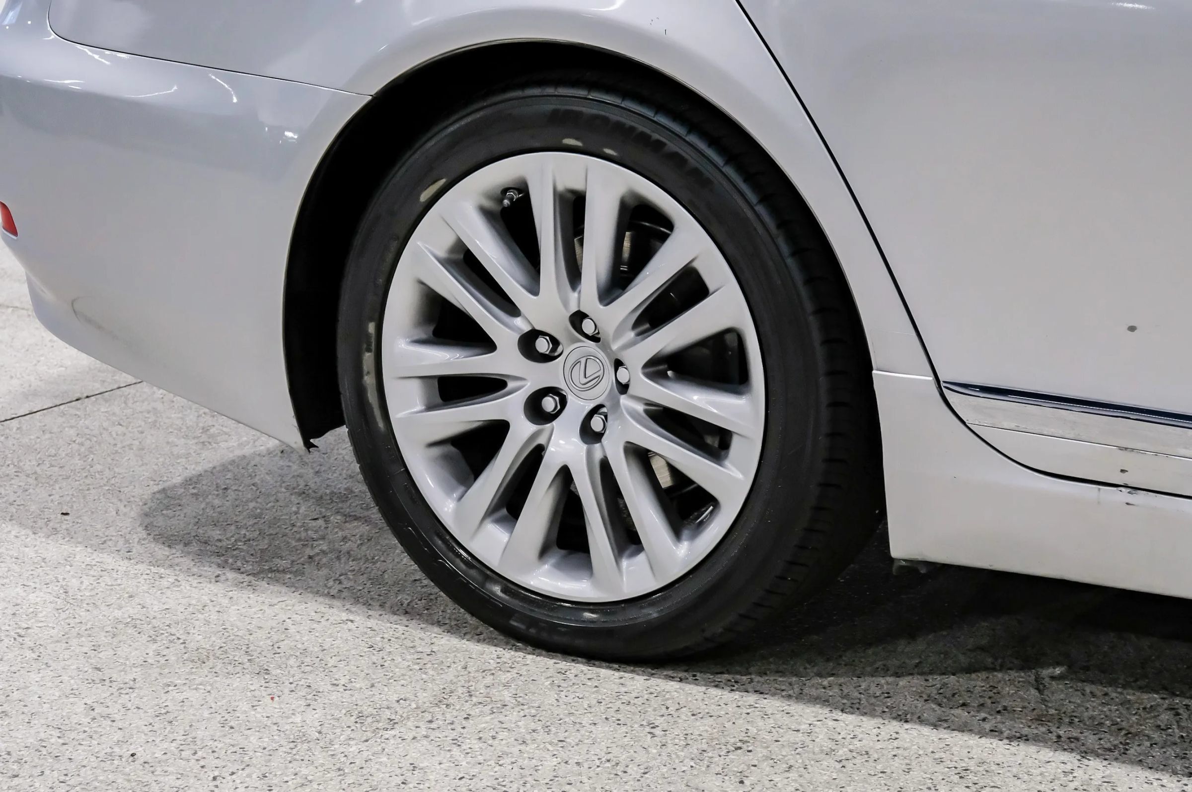 Used 2015 Lexus LS 460 L RWD image 58