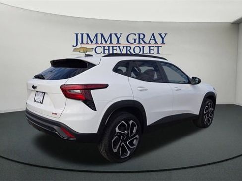 New 2026 Chevrolet Trax RS w/ Driver Confidence Package image 3