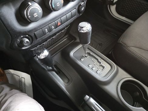 Used 2013 Jeep Wrangler Sport image 42