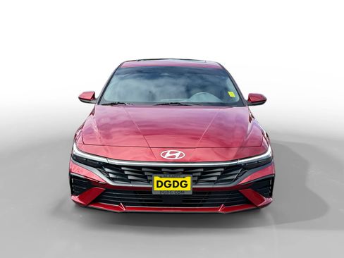 Used 2025 Hyundai Elantra SEL w/ Cargo Package FWD image 8