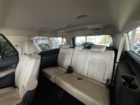 Used 2023 Ford Expedition Max Limited AWD/4WD image 34