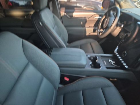 Used 2025 GMC Acadia AT4 w/ Super Cruise Package AWD/4WD image 24