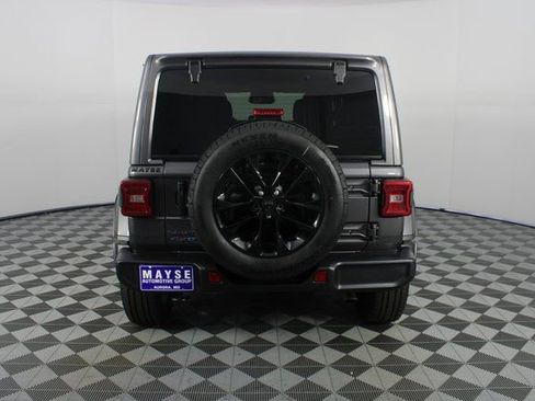 Used 2025 Jeep Wrangler Unlimited Sahara image 22