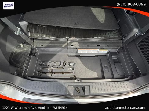 Used 2022 Toyota Highlander XLE AWD/4WD image 41