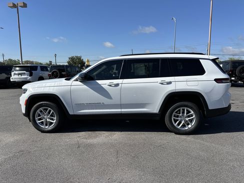 New 2025 Jeep Grand Cherokee L Laredo image 9