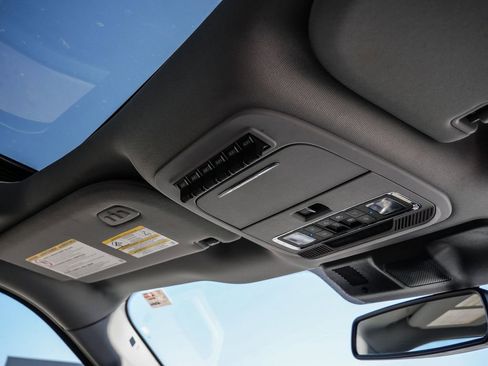 Used 2024 Ford F250 Lariat w/ Lariat Ultimate Package image 18