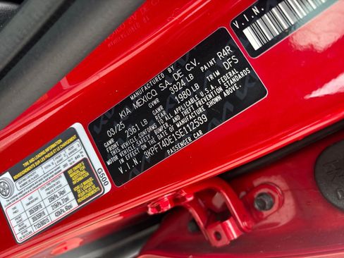 Used 2025 Kia K4 LXS image 28