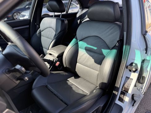 Used 2003 BMW M5 RWD image 35