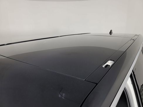 Used 2024 Rivian R1S Adventure AWD/4WD image 13