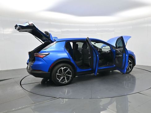 Used 2025 Chevrolet Equinox EV LT image 34