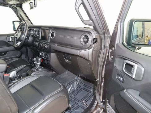 Used 2022 Jeep Wrangler Unlimited Sahara w/ Cold Weather Group image 45