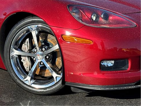 Used 2012 Chevrolet Corvette Grand Sport w/ 3LT Preferred Equipment Group image 5