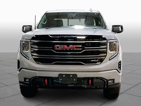 Used 2025 GMC Sierra 1500 AT4 w/ Technology Package image 4