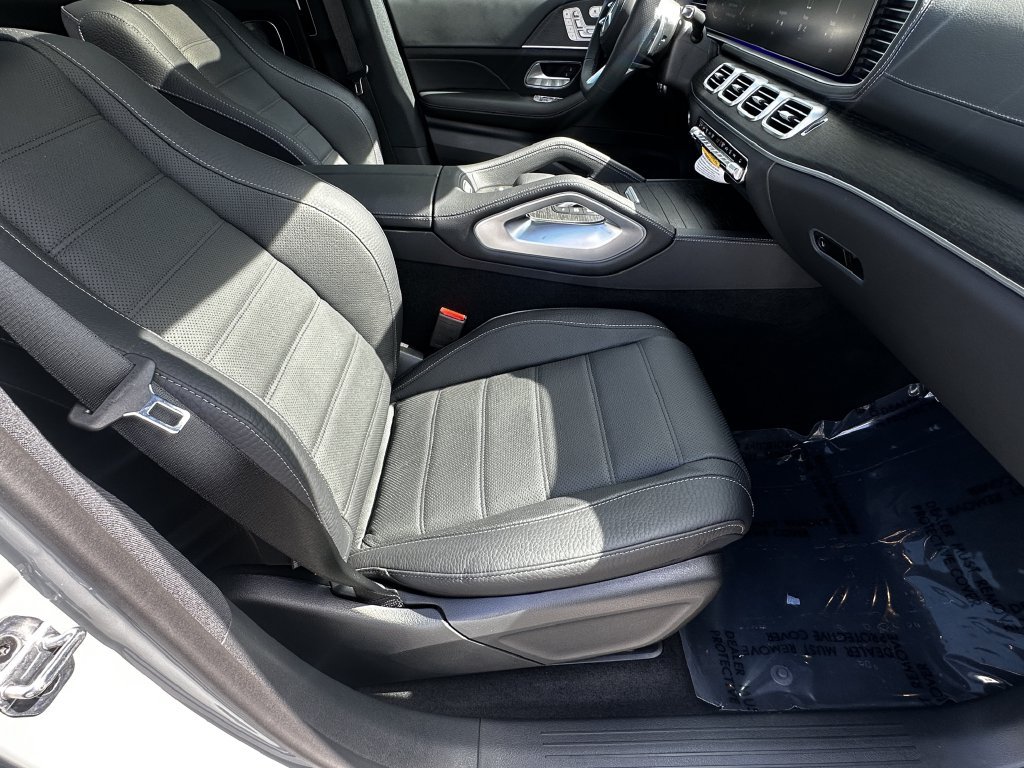 New 2026 Mercedes-Benz GLS 450 4MATIC image 15