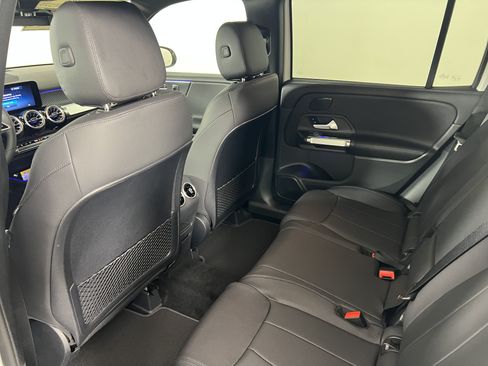 Used 2026 Mercedes-Benz GLB 250 4MATIC image 22