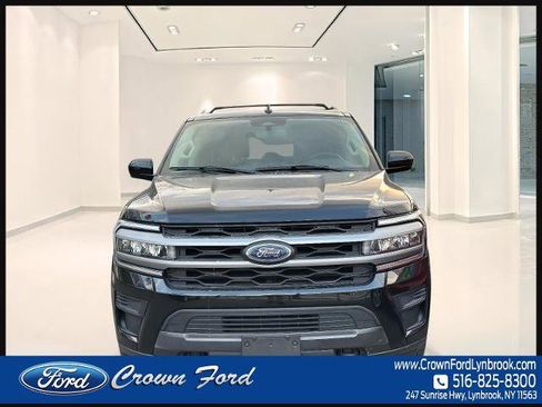 Certified 2022 Ford Expedition XLT image 2