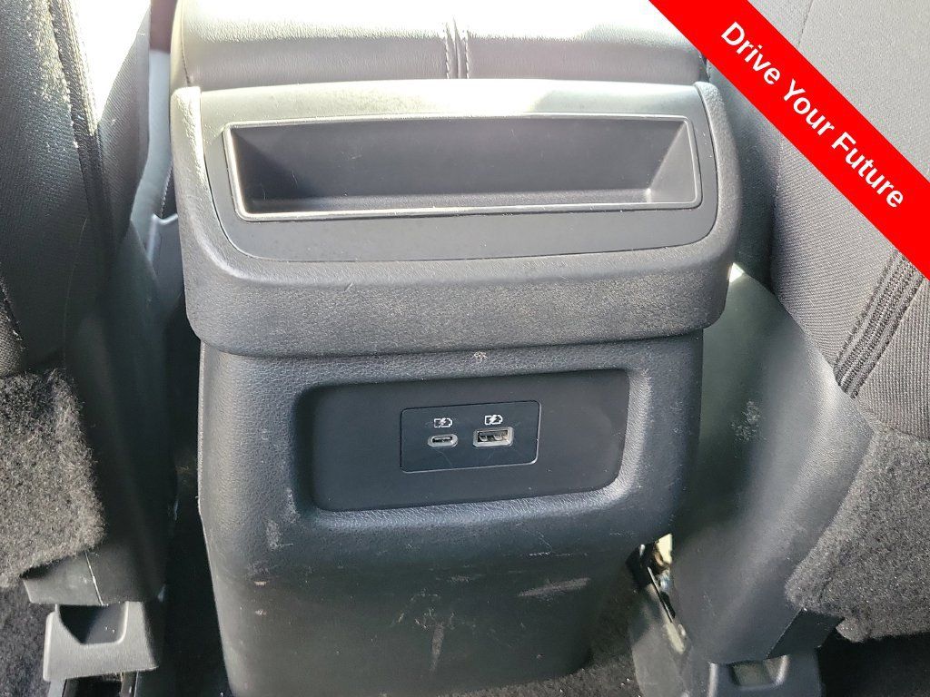 Used 2025 Nissan Pathfinder S AWD/4WD image 20