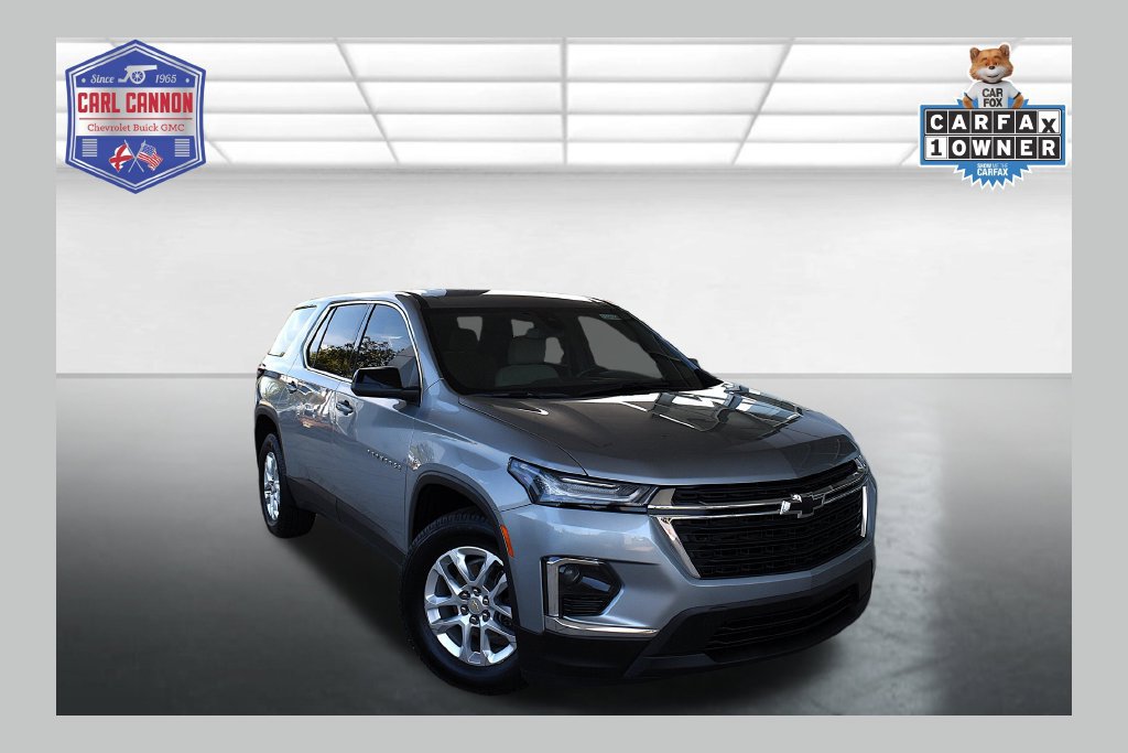 Used 2024 Chevrolet Traverse LS FWD image 1