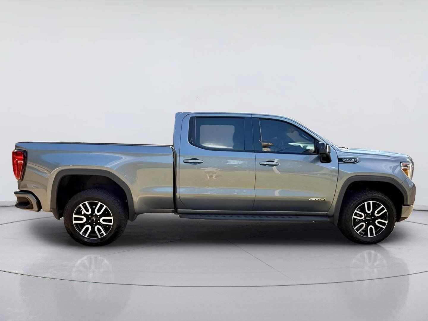 Used 2021 GMC Sierra 1500 AT4 w/ AT4 Value Package AWD/4WD image 2