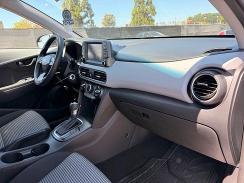 Used 2019 Hyundai Kona SE FWD image 19