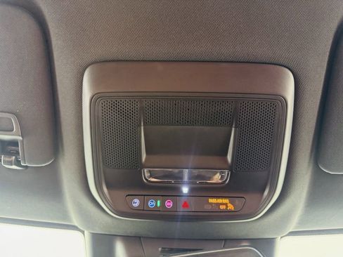 Used 2025 Chevrolet Equinox EV RS image 19