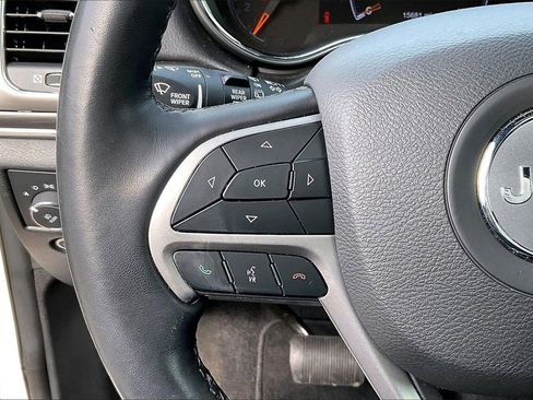 Certified 2022 Jeep Grand Cherokee Limited w/ Trailer Tow Group IV image 31