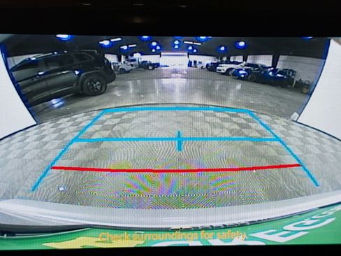 Used 2025 Toyota Corolla LE FWD image 17