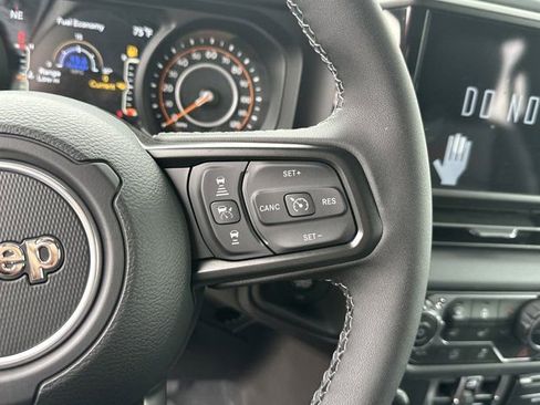 New 2025 Jeep Wrangler Unlimited Rubicon w/ XTREMEE 35" Tire Package image 23