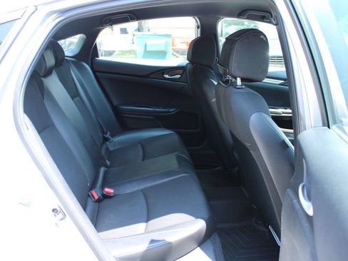 Used 2019 Honda Civic Sport image 32