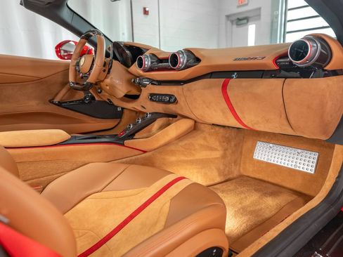 Certified 2022 Ferrari 812 GTS RWD image 19