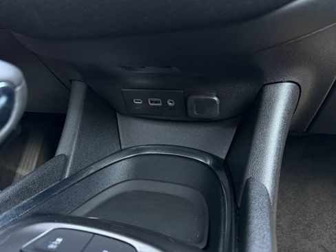 Used 2025 Chevrolet Malibu LT FWD image 21