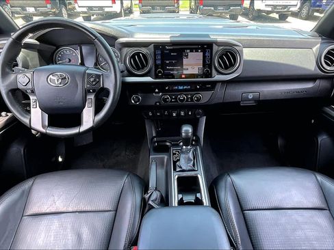Used 2019 Toyota Tacoma TRD Sport w/ TRD Premium Sport Package RWD image 16