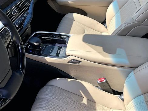 Used 2022 Lexus LS 500 AWD w/ Interior Upgrade Package image 17